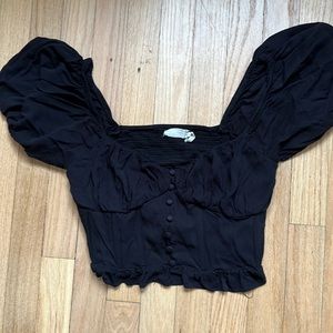 Urban Outfitters cropped blouse. Women medium